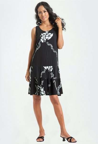Woman wearing Hanalei Tank Hawaiian Dress in black tropical print